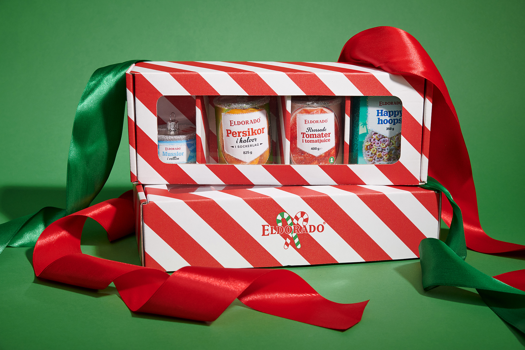 Julkulor i polkarandigt paket med sidenband