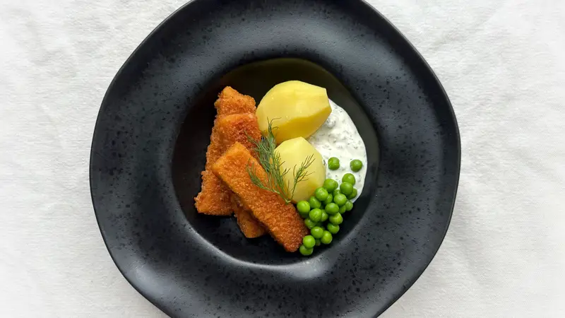 Fiskpinnar med dillsås 