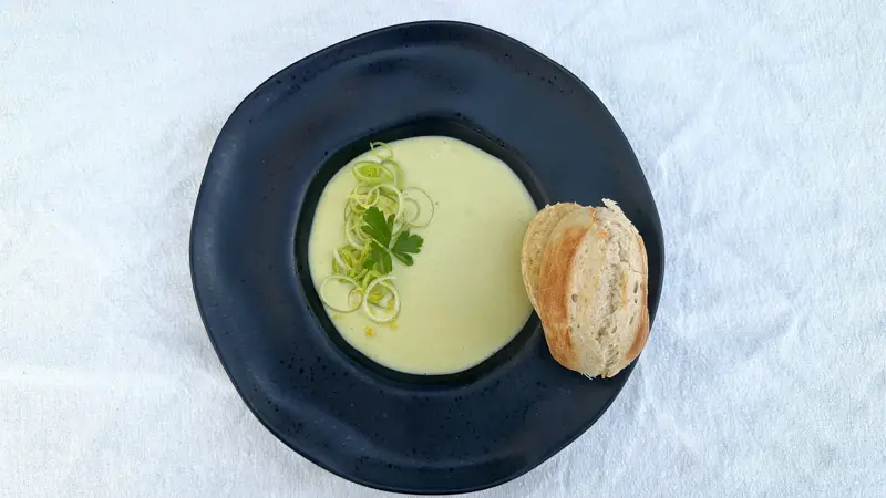 Gräddig potatis- och purjolökssoppa